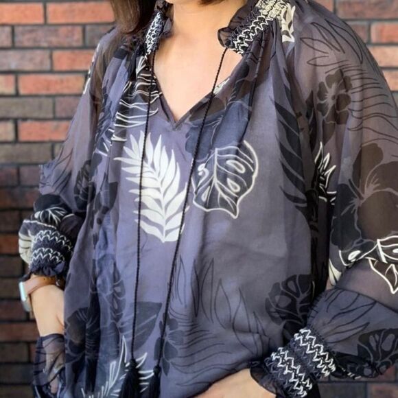 CABI #5597 Tropical Aloha Peasant Blouse. Size medium. EUC! - Picture 7 of 11